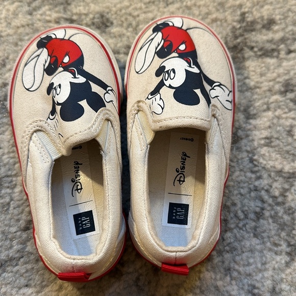 Baby Gap Disney Mickey Mouse Sneakers, NWOT, Size 6 - Picture 2 of 3